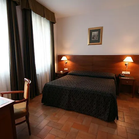 Galileo 4* Prague