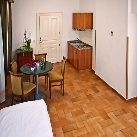 ガリレオ ホテル 4*