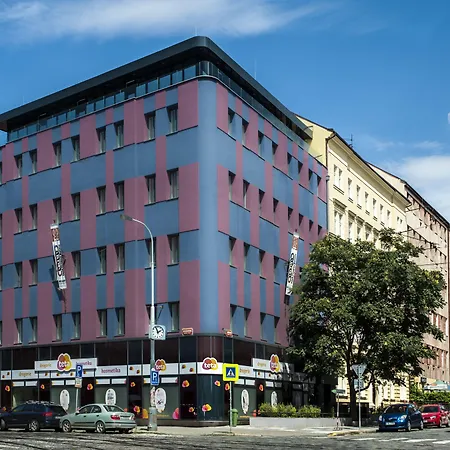 ガリレオ ホテル 4*